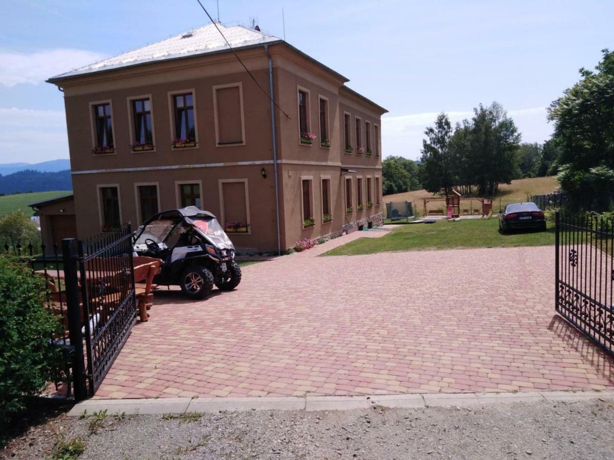 Pension Stara Skola Vysoke Zibridovice المظهر الخارجي الصورة
