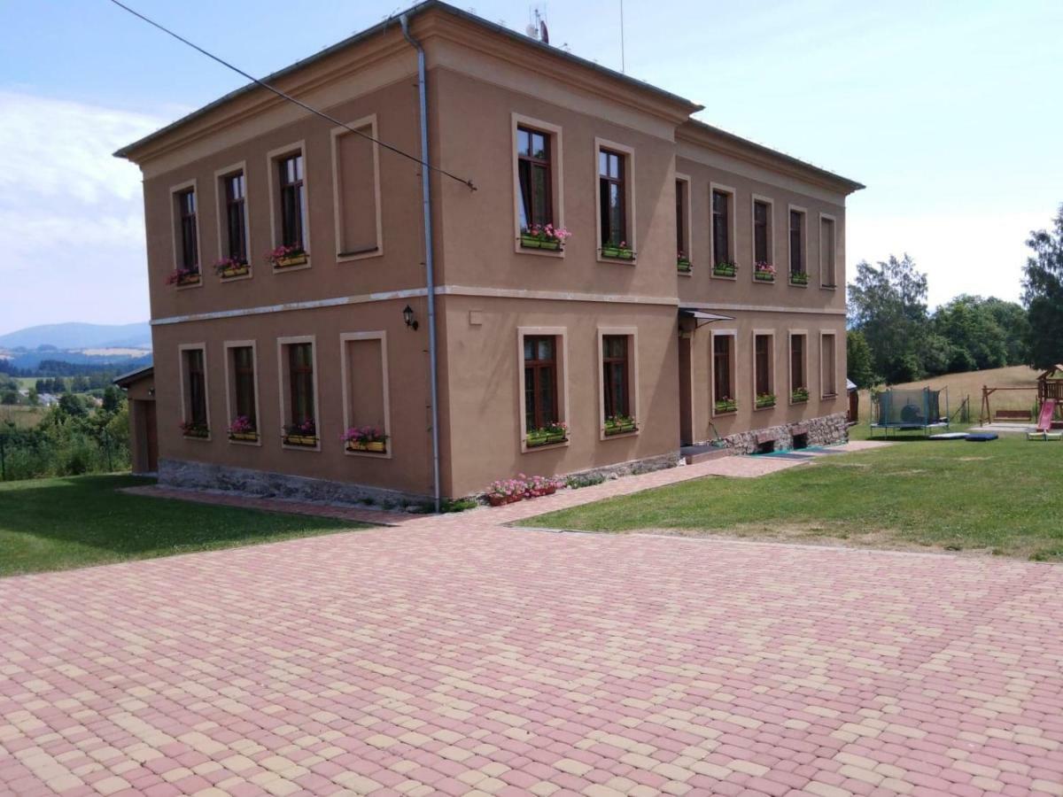 Pension Stara Skola Vysoke Zibridovice المظهر الخارجي الصورة